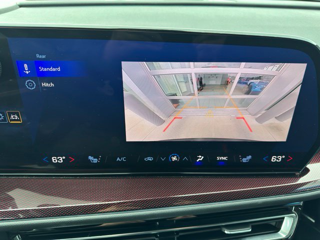 Certified 2025 Chevrolet Traverse Z71 w/ LPO, Floor Liner Package AWD/4WD image 4