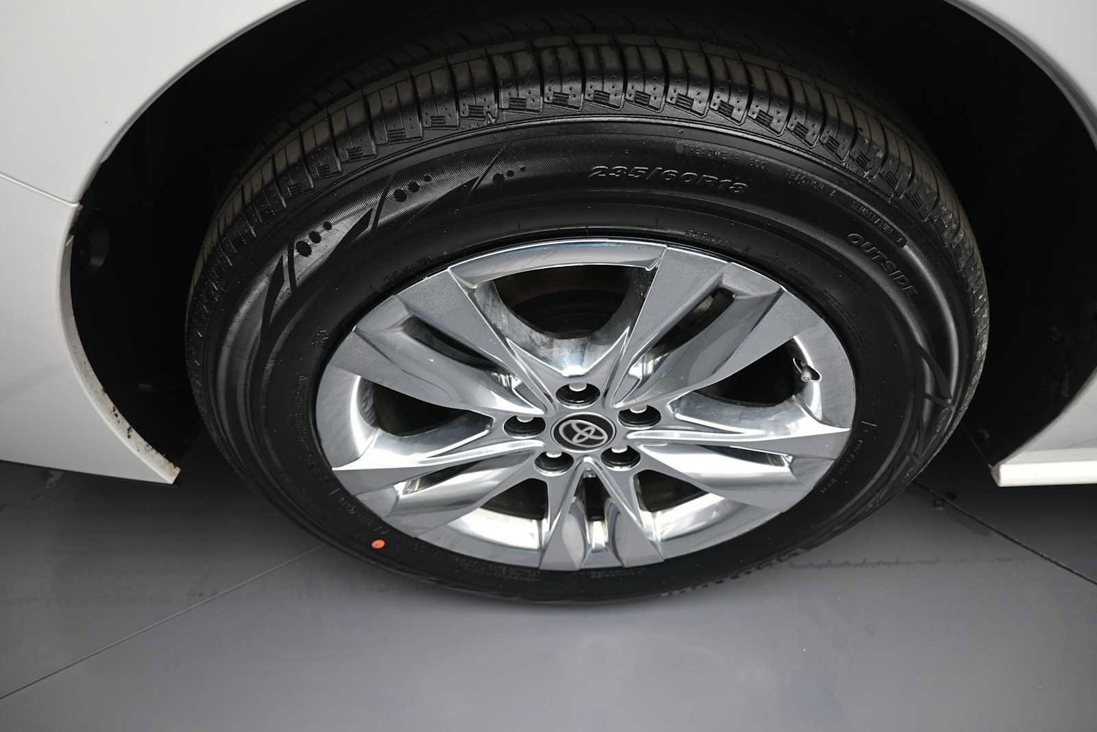 Used 2024 Toyota Sienna XLE w/ XLE Plus Package AWD/4WD image 12