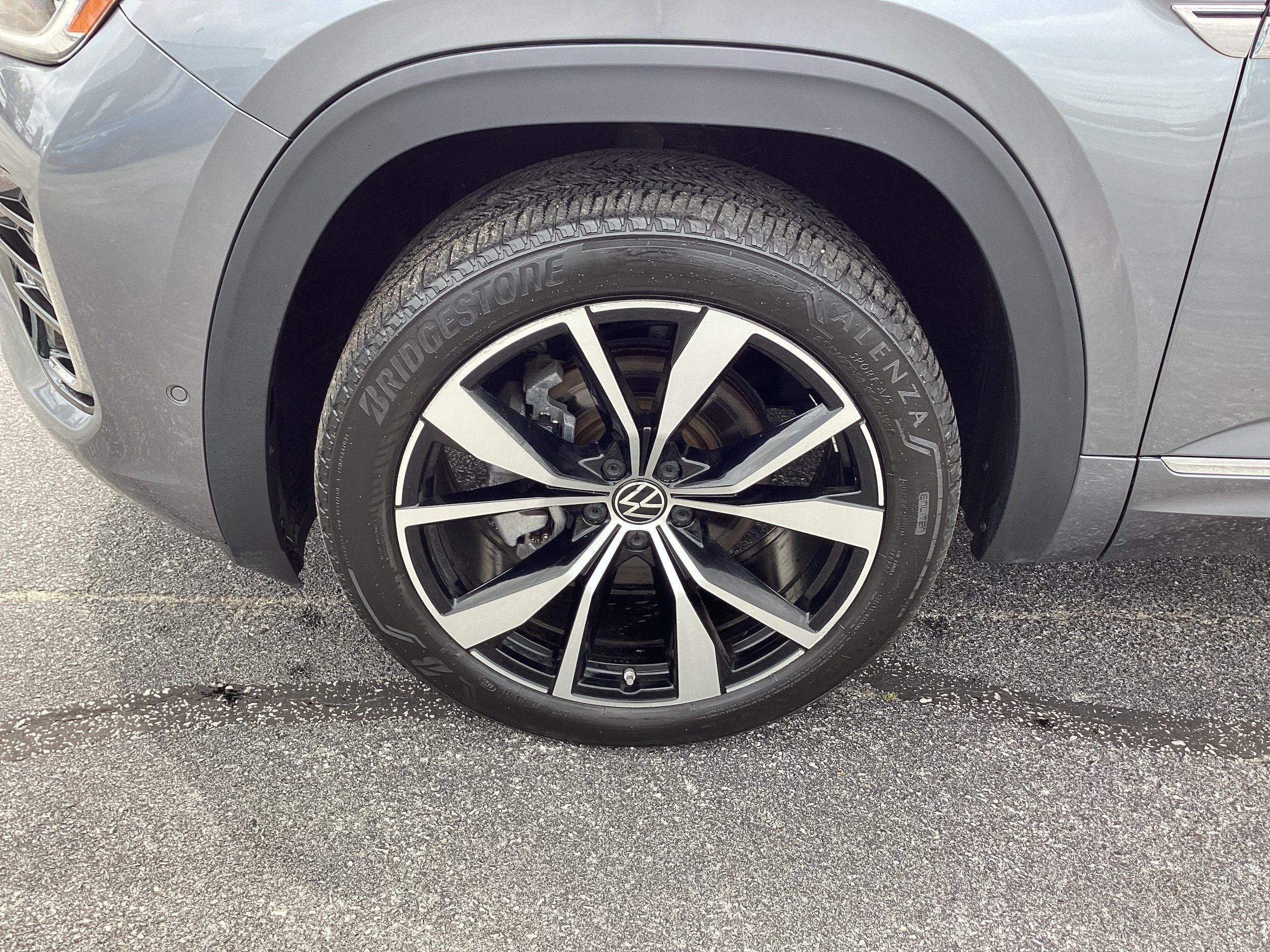 Used 2024 Volkswagen Atlas SEL Premium R-Line AWD/4WD image 9