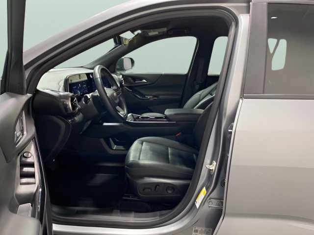Used 2025 Chevrolet Equinox LT w/ Convenience Package II AWD/4WD image 11