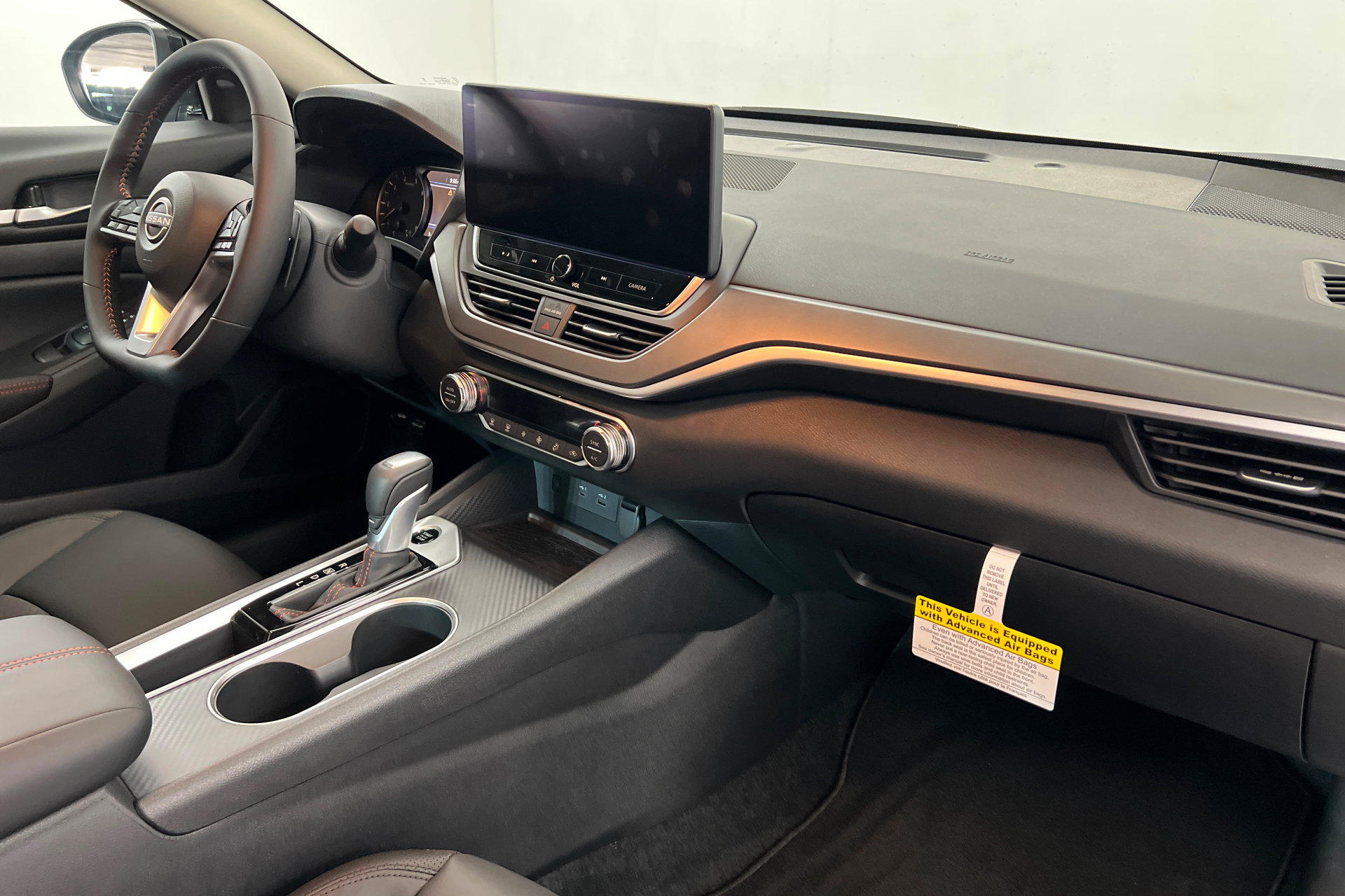 New 2026 Nissan Altima 2.5 SR w/ SR Midnight Edition Package FWD image 22