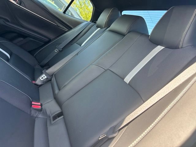 Used 2025 Toyota Camry SE FWD image 7