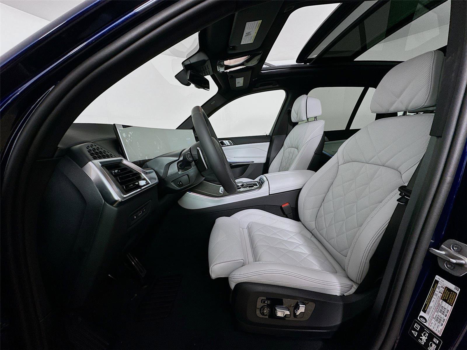 New 2026 BMW X5 xDrive40i w/ M Sport Package image 22
