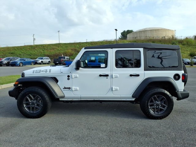 Used 2026 Jeep Wrangler Unlimited Sport AWD/4WD image 10