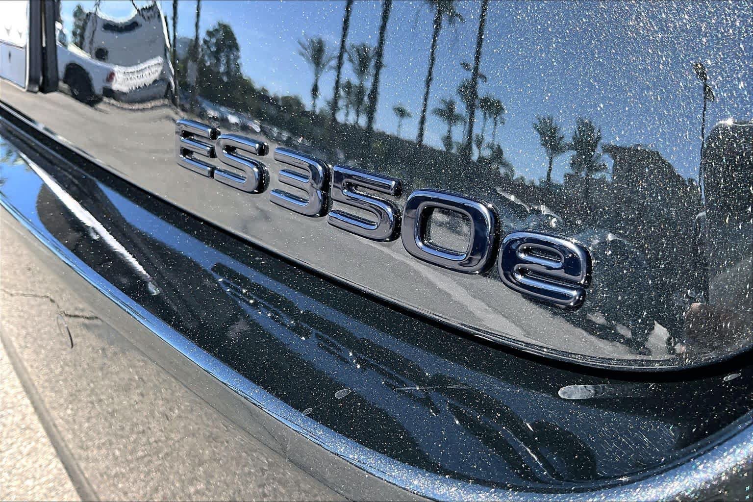 Used 2026 Lexus ES 350e w/ Convenience Package FWD image 9