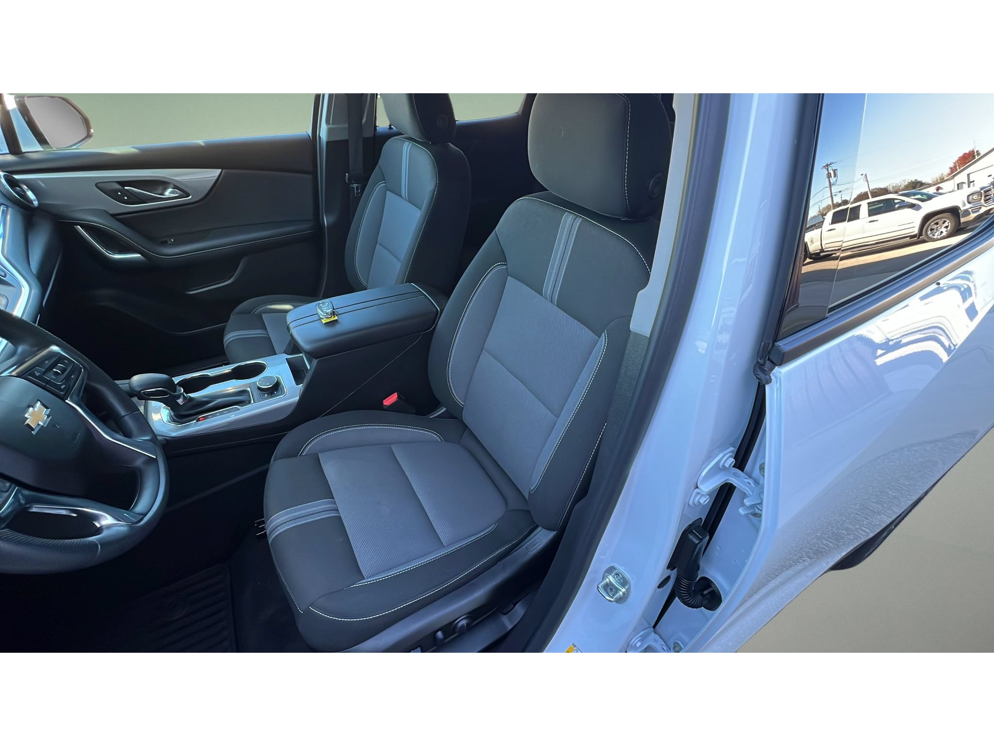 Certified 2025 Chevrolet Blazer LT w/ Convenience Package AWD/4WD image 24