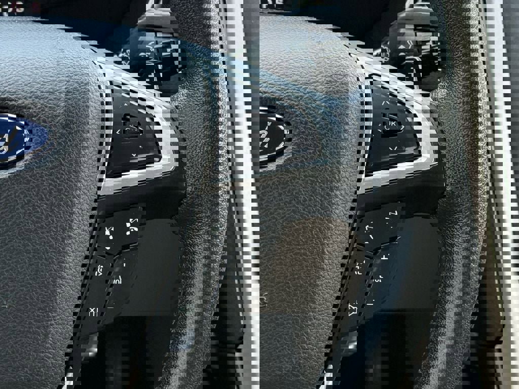 Used 2017 Ford Fusion SE w/ Fusion SE Technology Package image 22