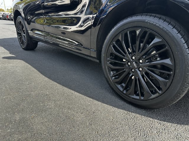 Certified 2024 Lincoln Corsair AWD w/ Equipment Group 101A image 11