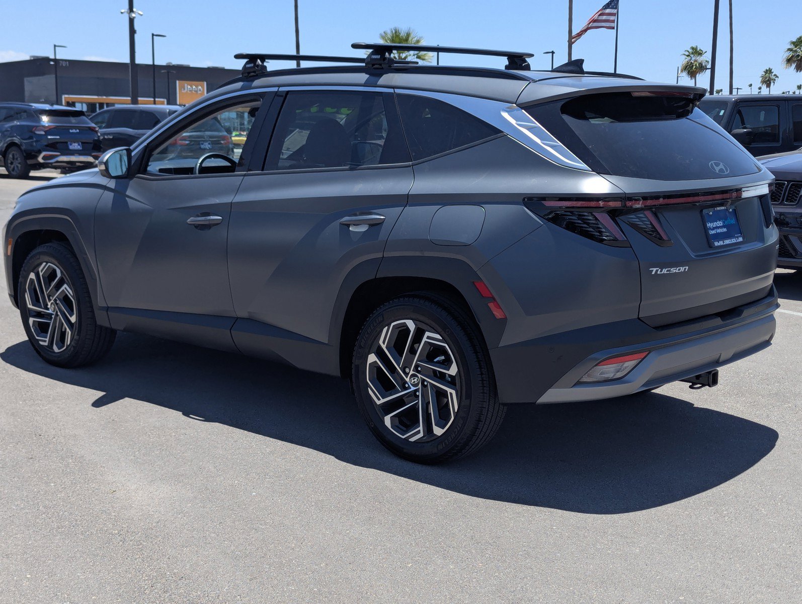 Used 2025 Hyundai Tucson Limited AWD/4WD image 4