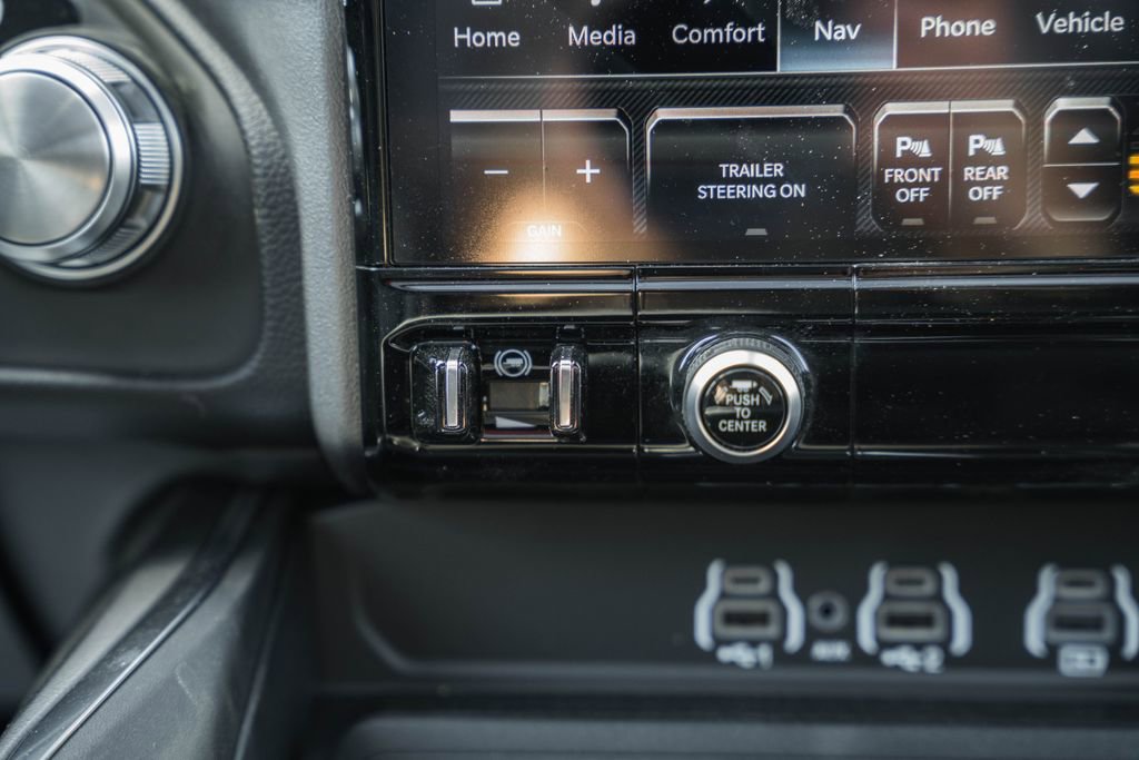 New 2026 RAM 1500 Laramie AWD/4WD image 26