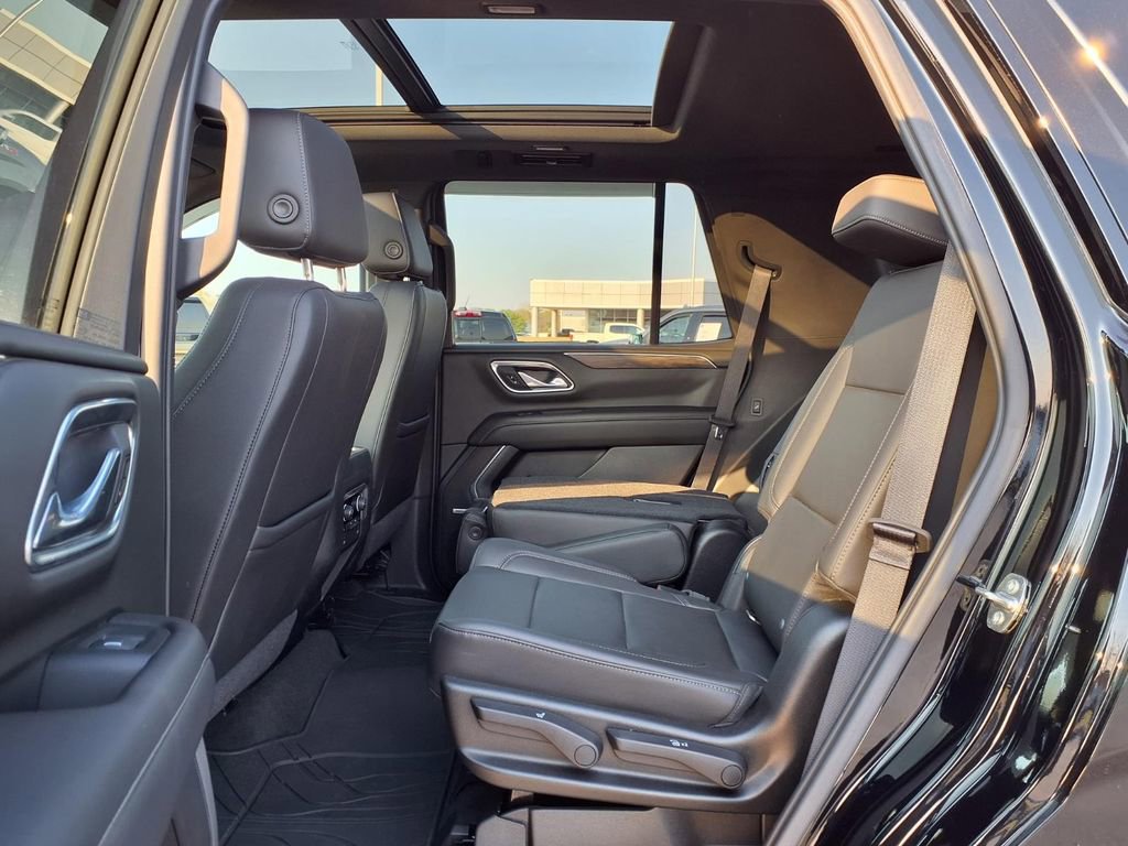 Used 2021 Chevrolet Tahoe Z71 w/ Z71 Signature Package AWD/4WD image 30