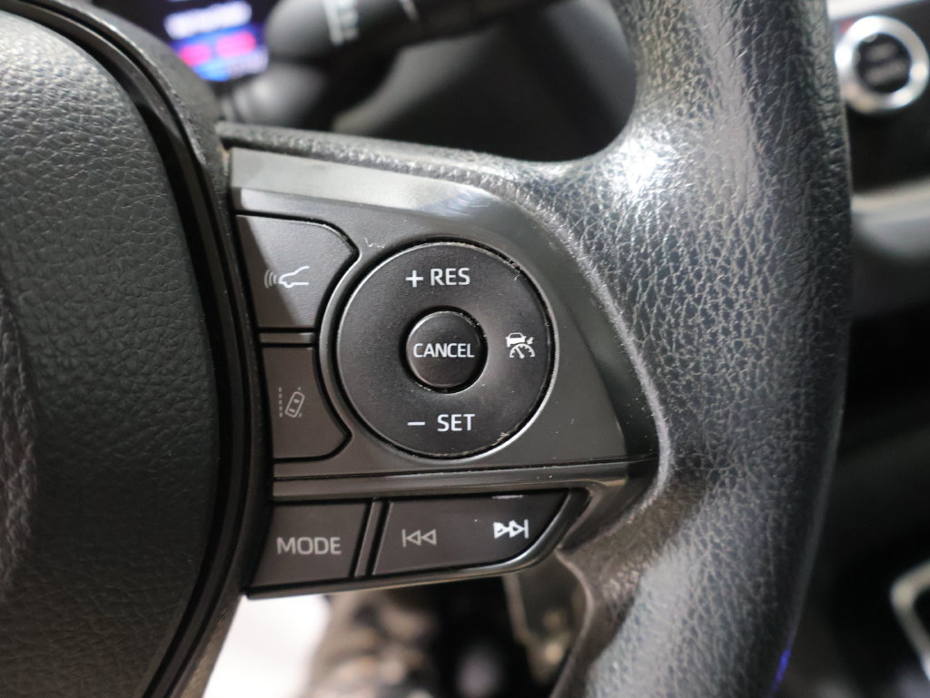Used 2020 Toyota Corolla LE FWD image 31