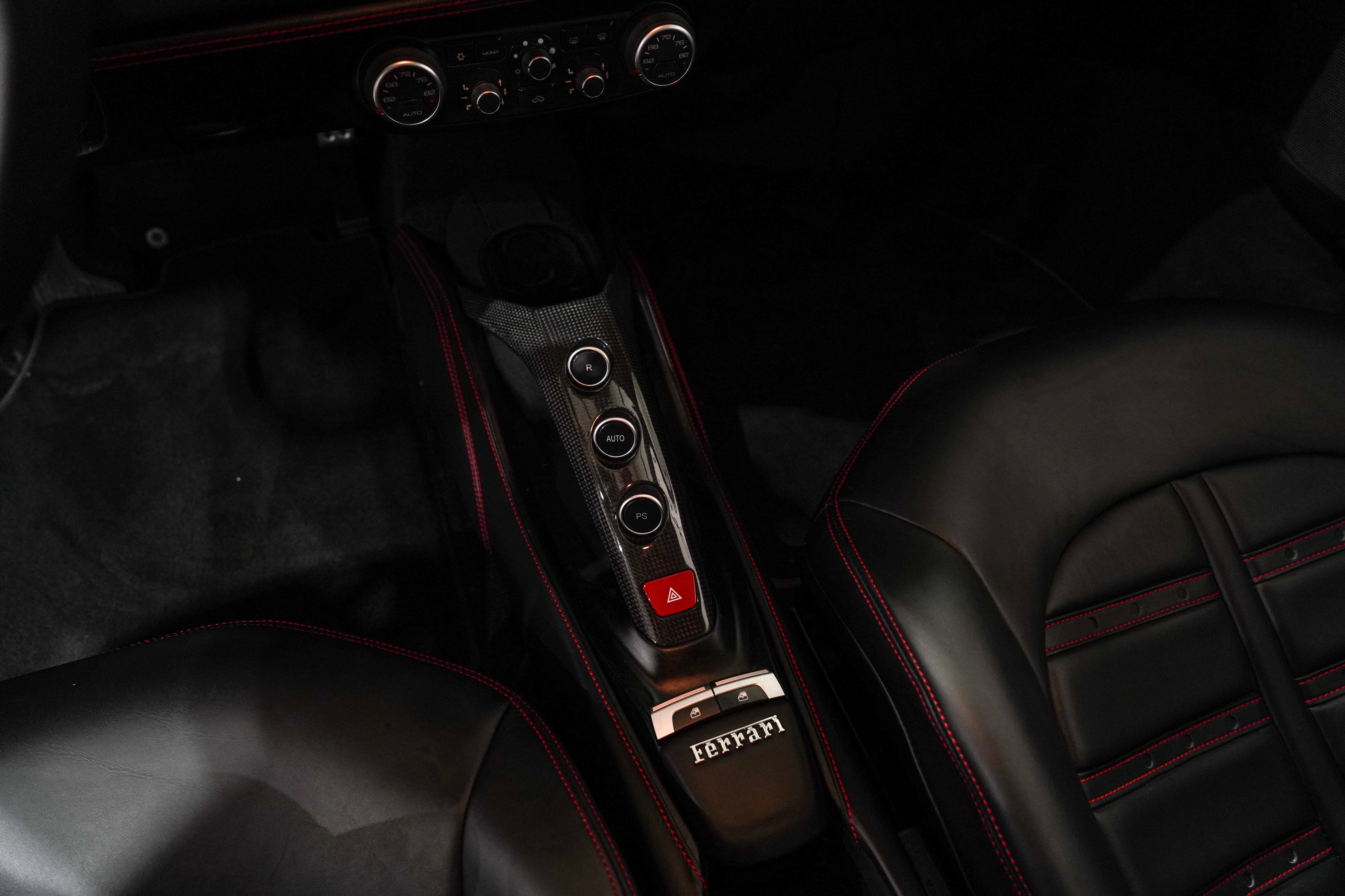 Used 2016 Ferrari 488 GTB RWD image 12