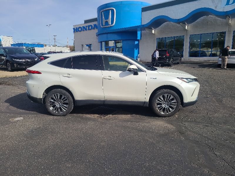 Used 2021 Toyota Venza XLE AWD/4WD image 6