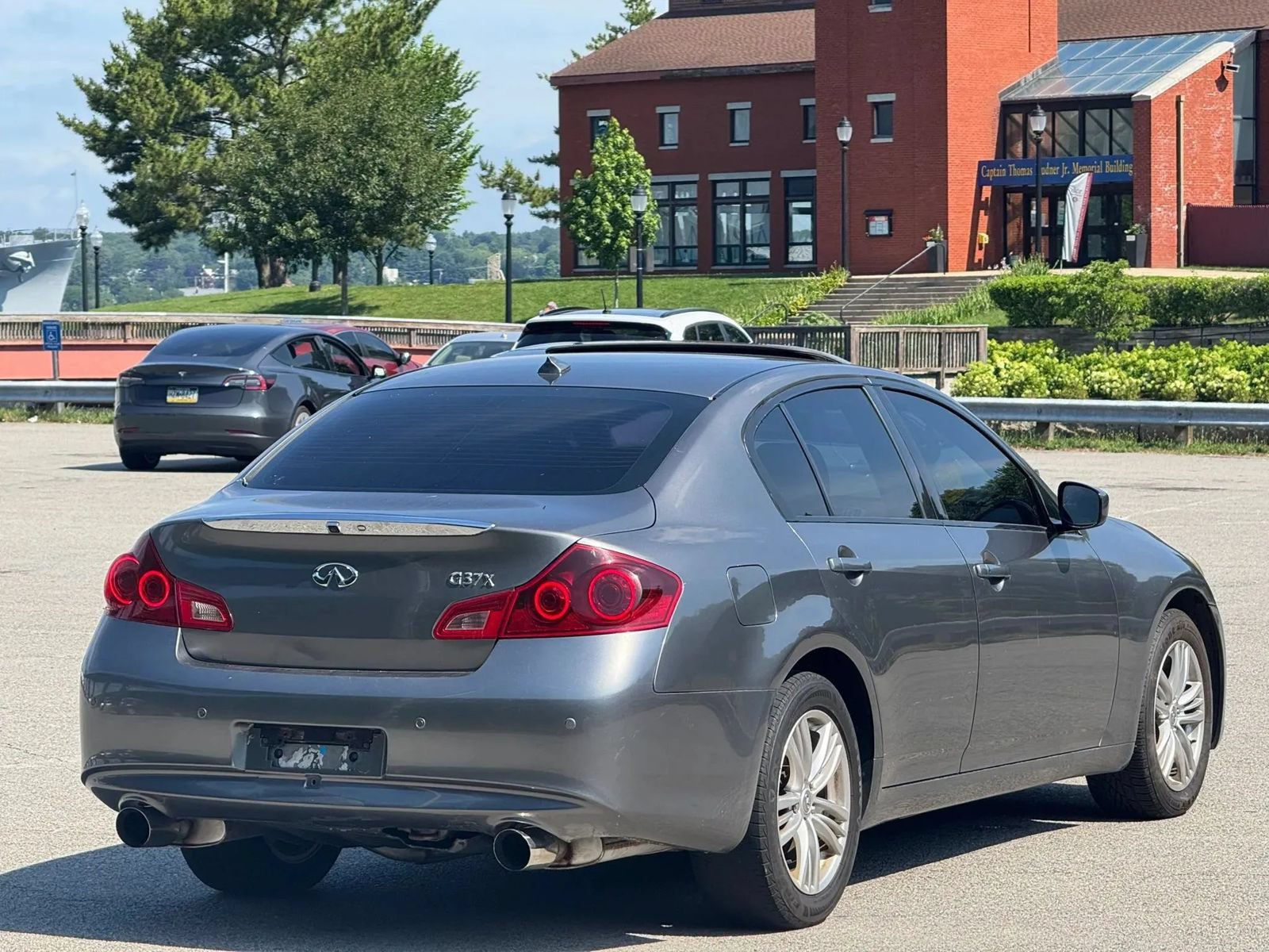 Used 2013 INFINITI G37 x Sedan w/ Premium Pkg AWD/4WD image 6