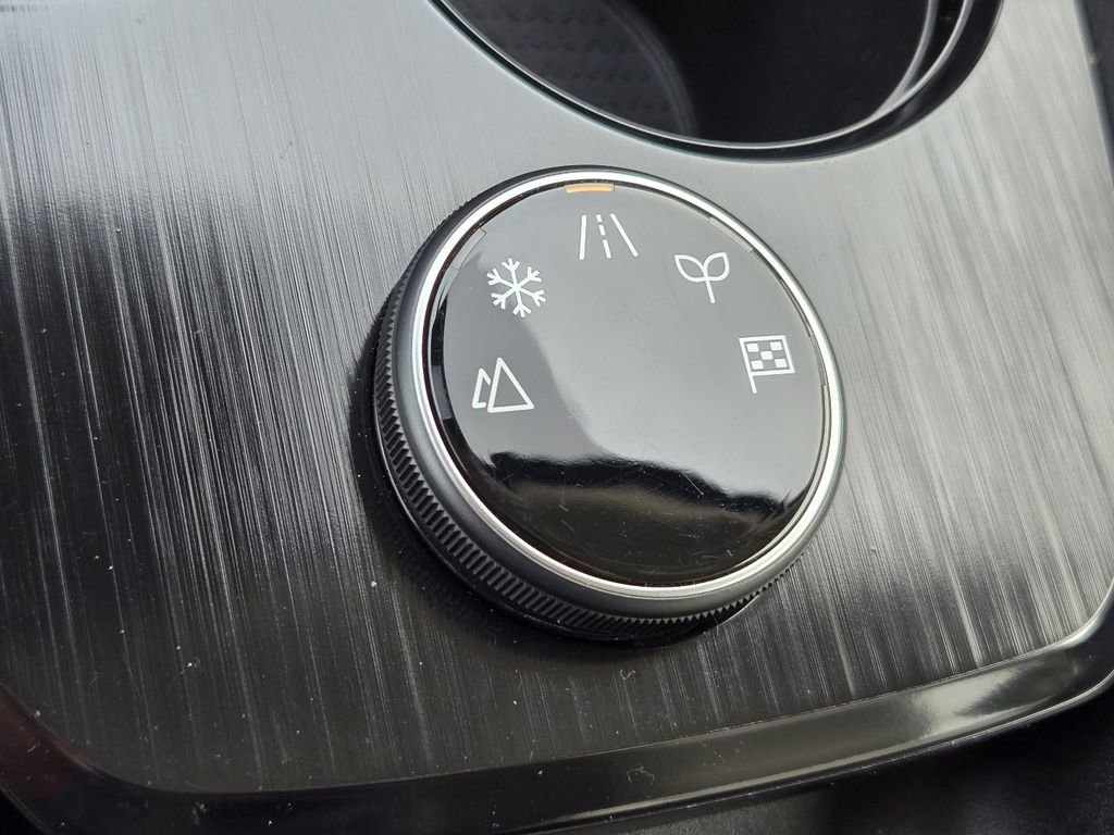 Used 2023 Nissan Rogue SV image 27