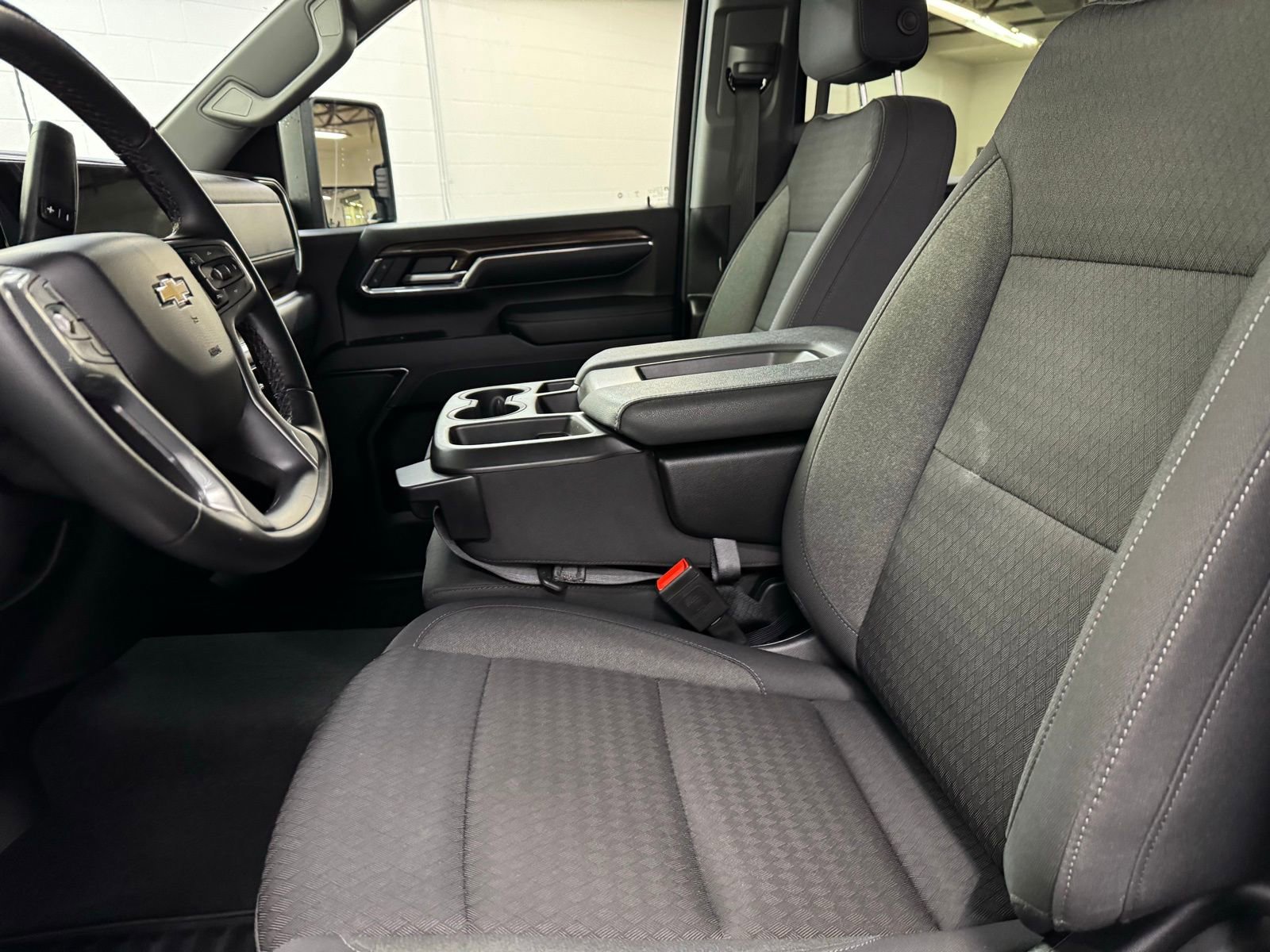 Used 2024 Chevrolet Silverado 3500 LT image 13