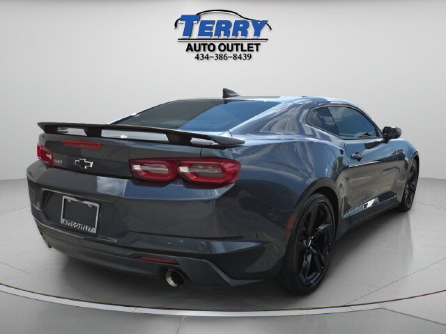 Used 2019 Chevrolet Camaro LT w/ Technology Package RWD image 8