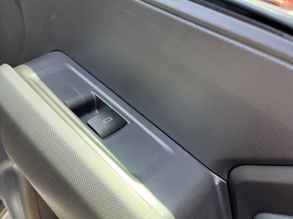 Used 2025 GMC Canyon Elevation w/ Convenience Package image 23