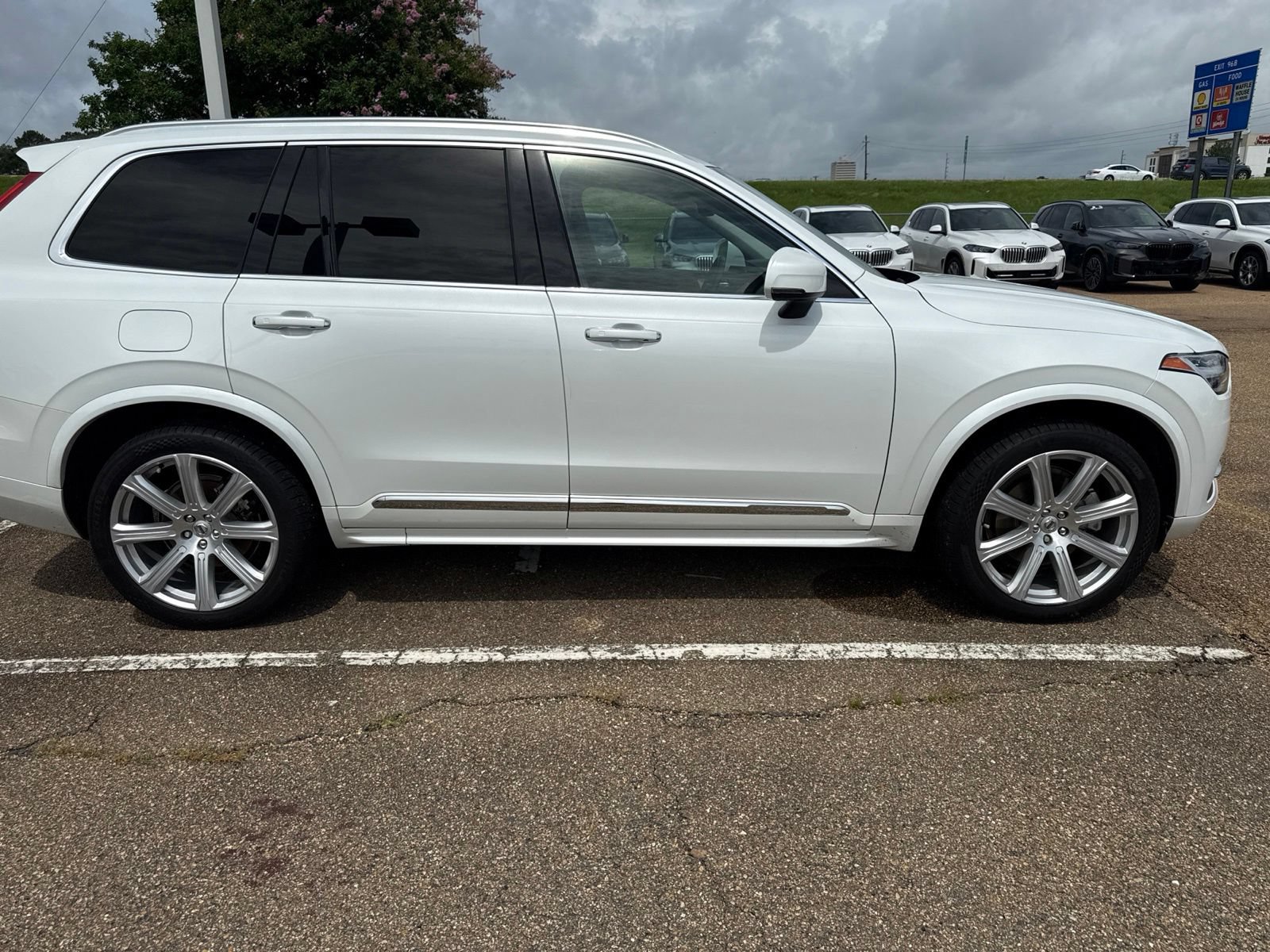 Used 2019 Volvo XC90 T6 Inscription w/ Protection Package Premier AWD/4WD image 4