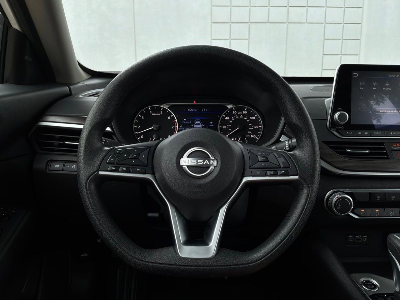 Used 2025 Nissan Altima 2.5 SV FWD image 31