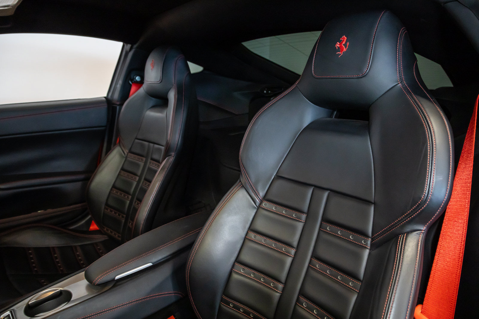 Used 2016 Ferrari F12 Berlinetta RWD image 32