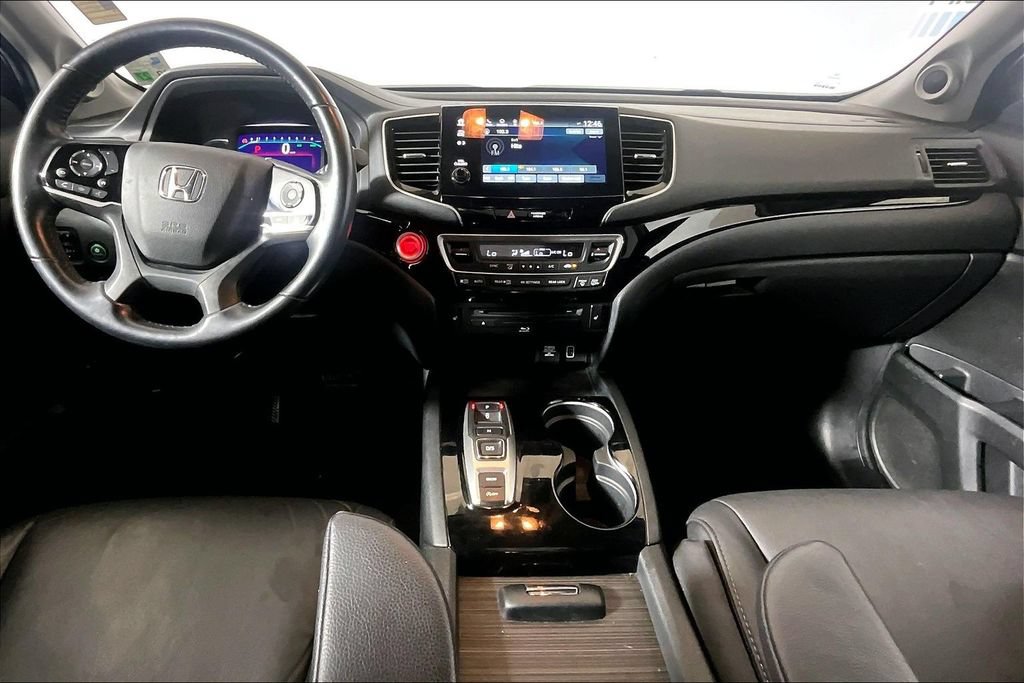 Used 2022 Honda Pilot Touring image 11