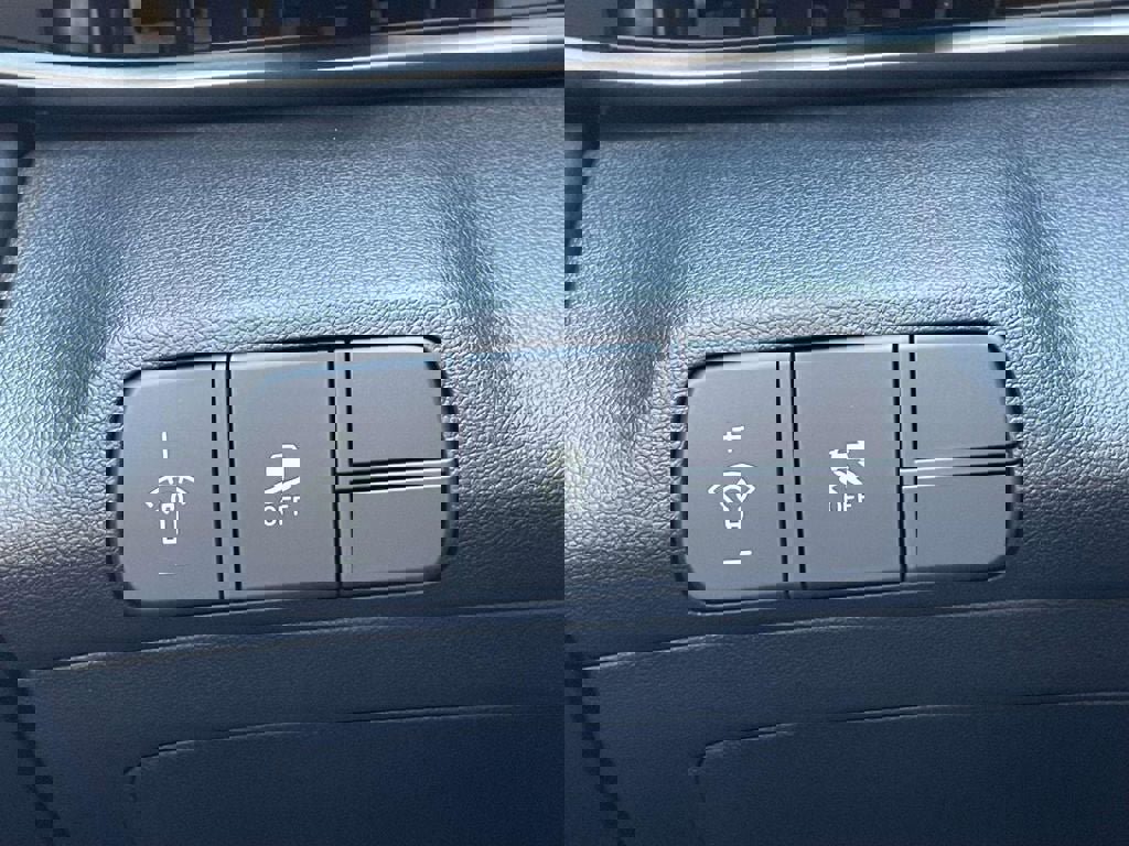 New 2026 Hyundai Elantra Sport image 32