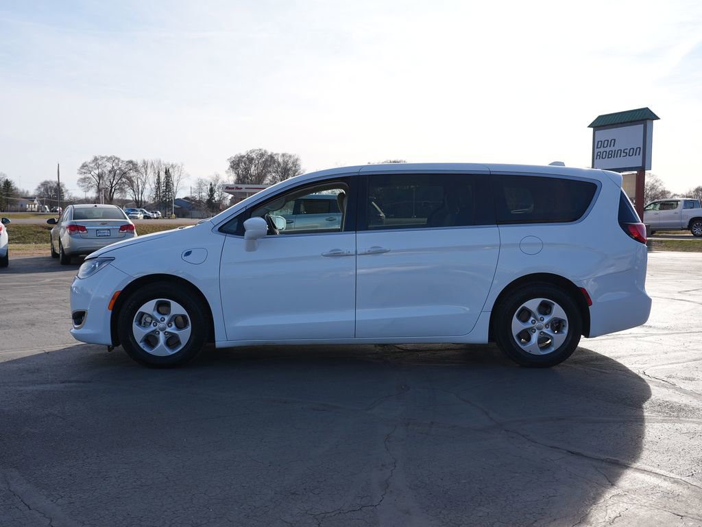 Used 2018 Chrysler Pacifica Touring Plus image 6