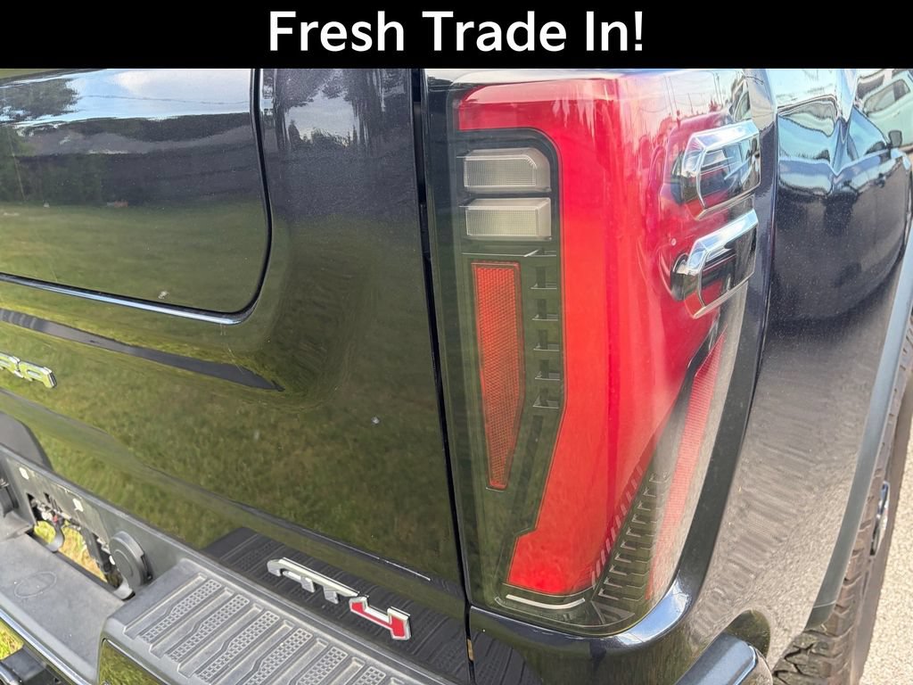 Used 2024 GMC Sierra 2500 AT4 w/ AT4 Premium Plus Package AWD/4WD image 10