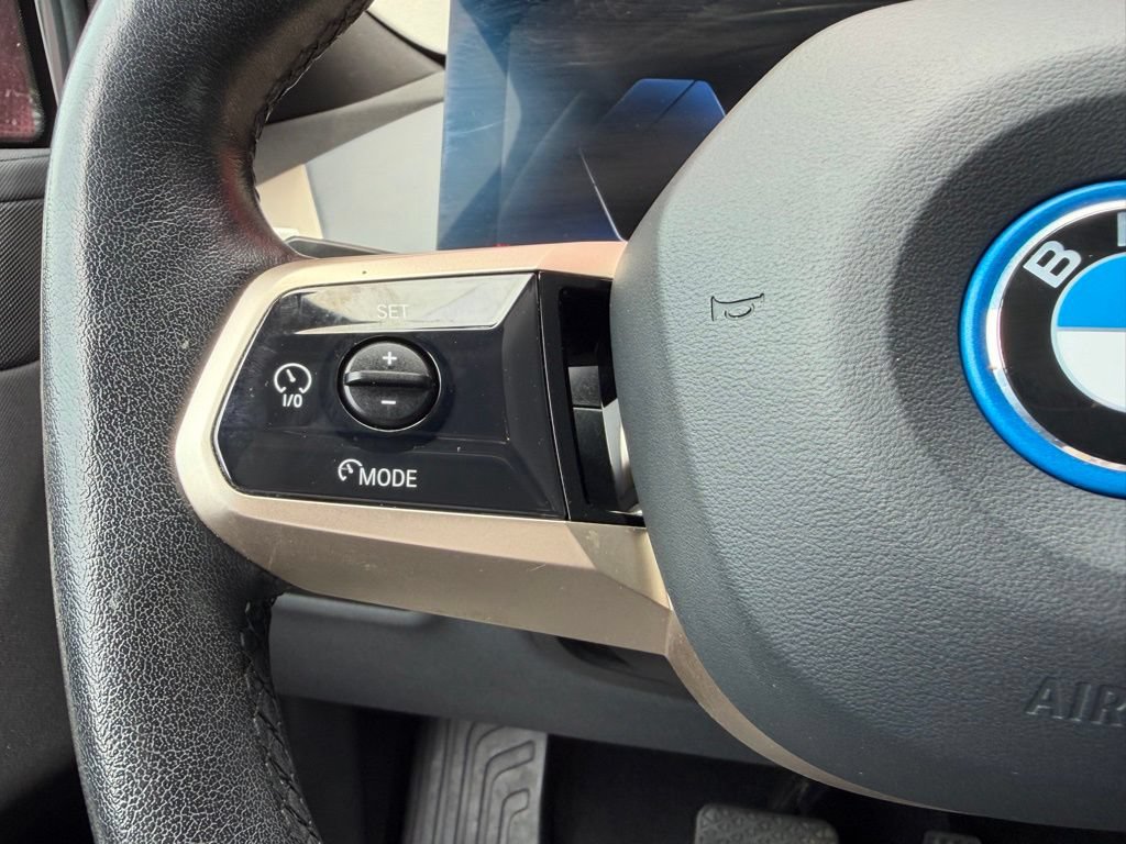 Used 2023 BMW iX xDrive50 w/ Sport Package AWD/4WD image 16