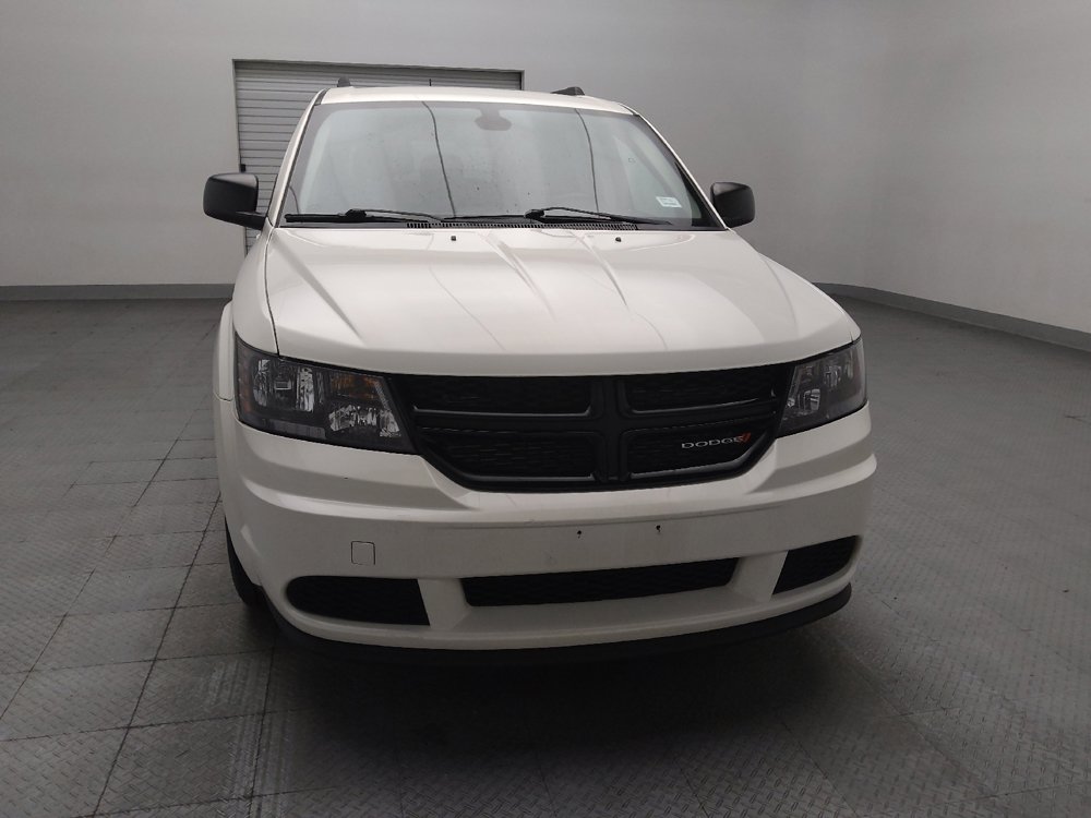 Used 2020 Dodge Journey SE w/ SE Popular Equipment Group FWD image 14