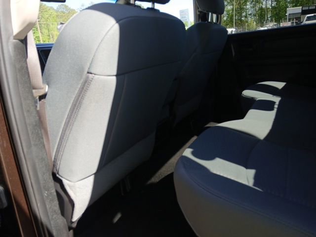 Used 2016 RAM 2500 Tradesman w/ Chrome Appearance Group AWD/4WD image 13