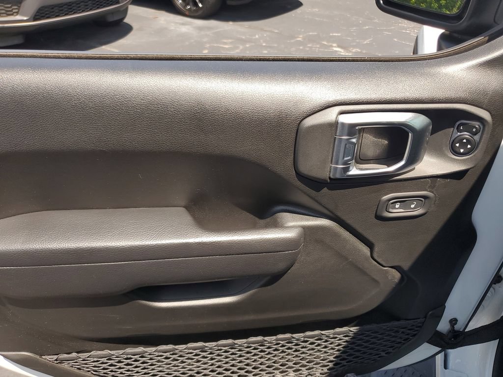 Certified 2023 Jeep Gladiator Mojave AWD/4WD image 18