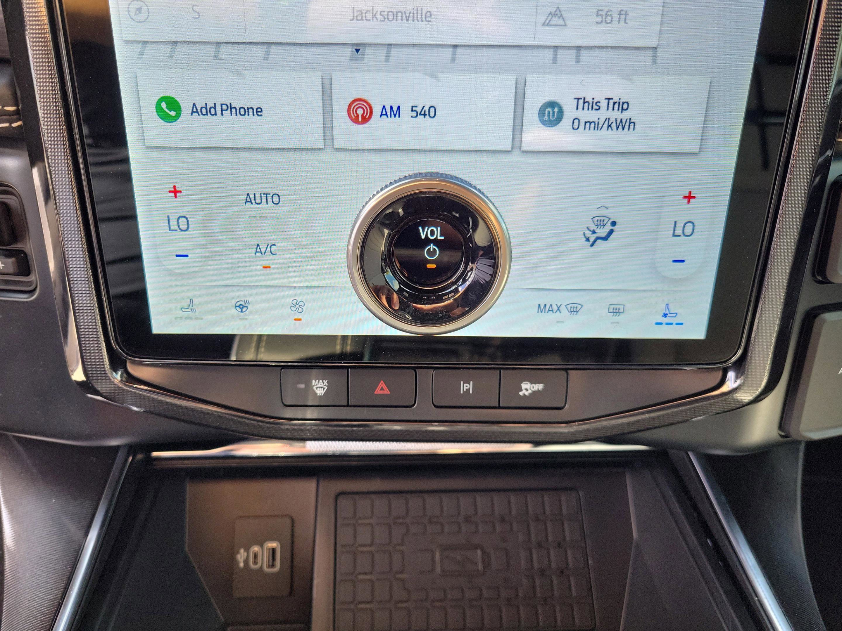 New 2025 Ford F150 Lightning Platinum image 30