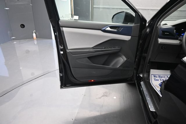 Used 2022 Volkswagen Taos SE FWD image 10
