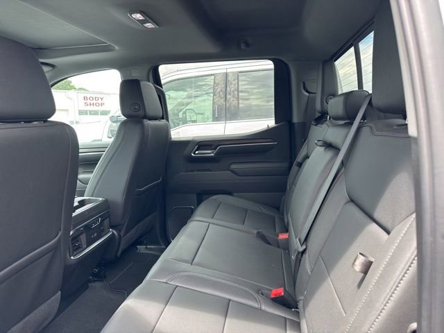 Used 2024 GMC Sierra 1500 SLT w/ SLT Premium Plus Package AWD/4WD image 11