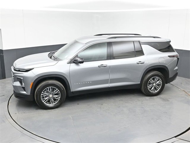 Certified 2025 Chevrolet Traverse LT w/ Driver Confidence Package image 38