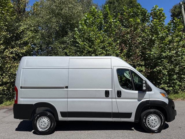 Used 2026 RAM ProMaster 1500 w/ Safety Group FWD image 5