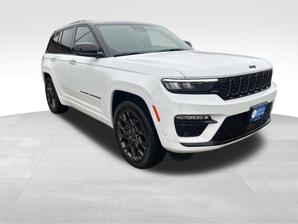 New 2025 Jeep Grand Cherokee Summit image 9