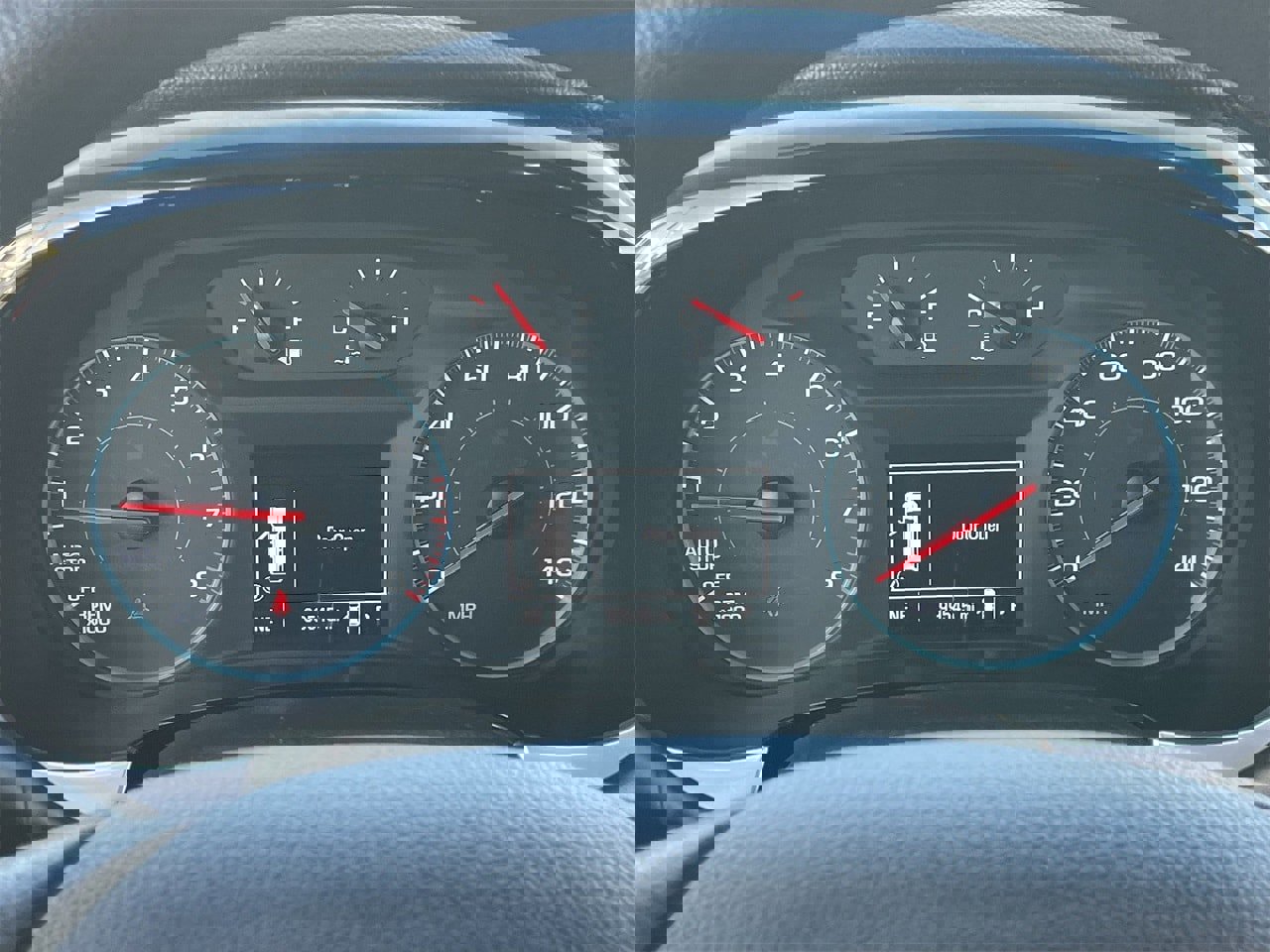 Used 2020 Chevrolet Traverse LS image 30