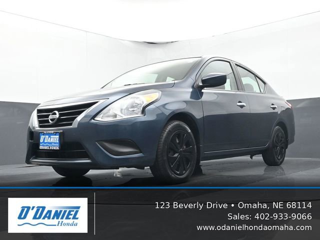 Used 2015 Nissan Versa SV FWD image 9