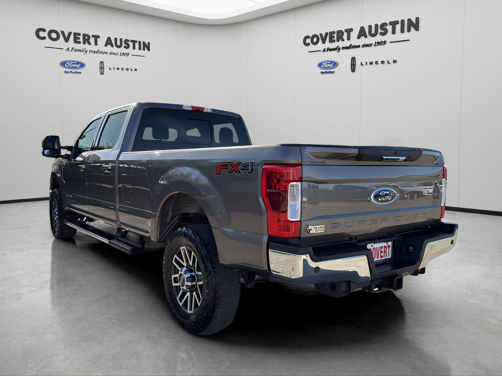 Used 2018 Ford F350 Lariat w/ Lariat Value Package image 3