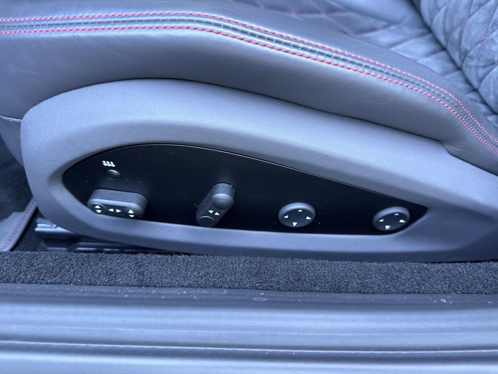 Certified 2019 Ferrari 812 Superfast RWD image 12