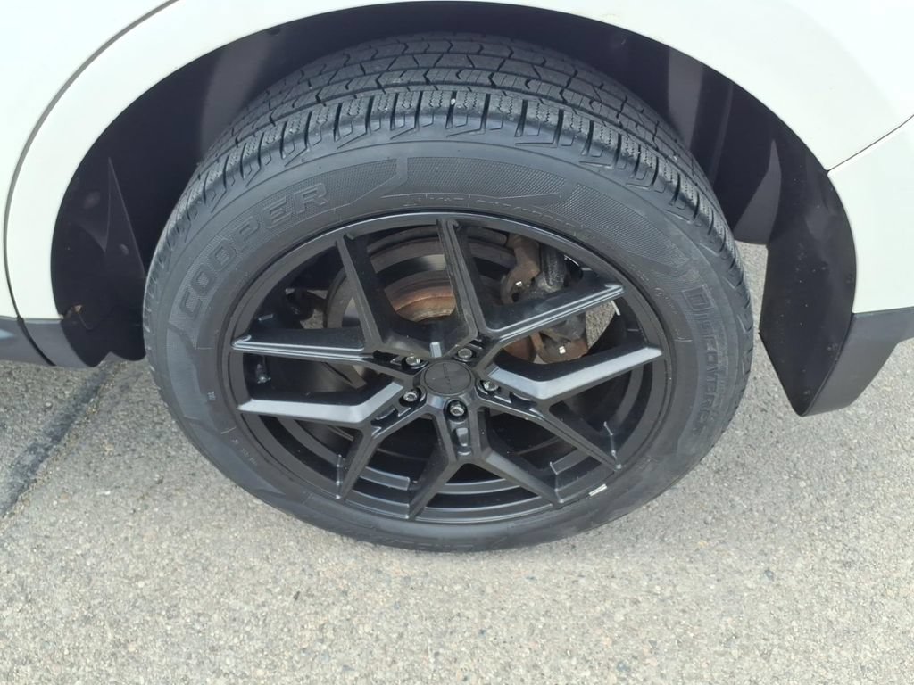 Used 2015 Lincoln MKX AWD w/ Equipment Group 102A image 7