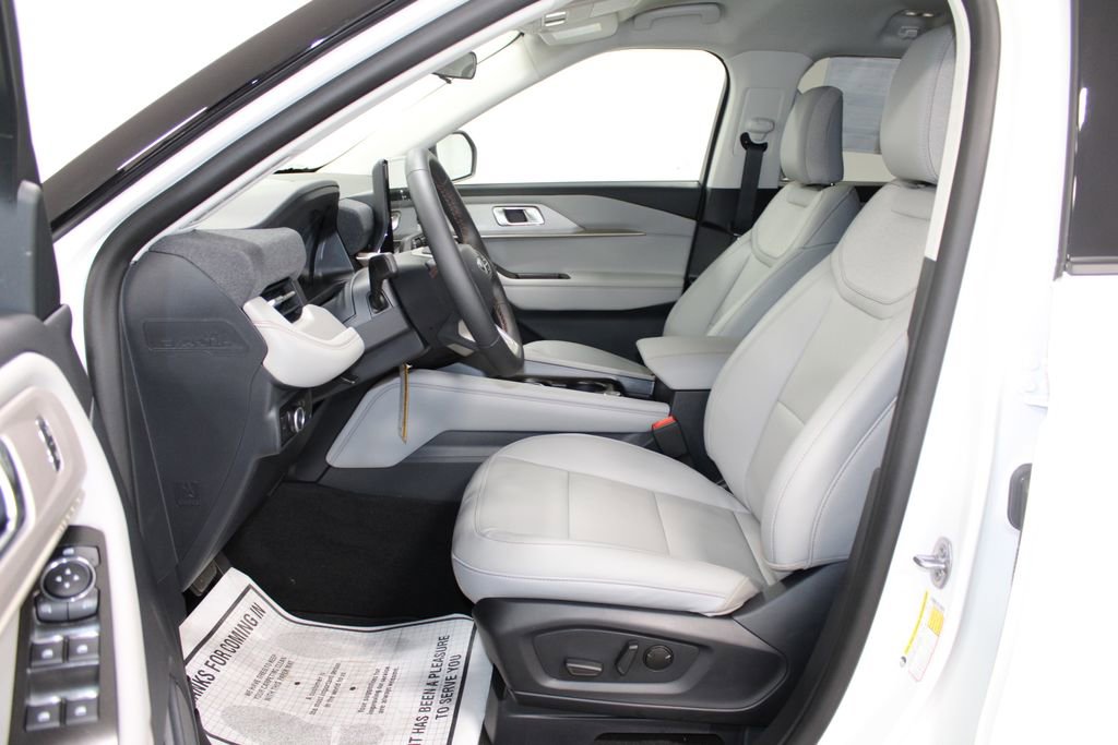 New 2025 Ford Explorer Active w/ Active Comfort Package image 23