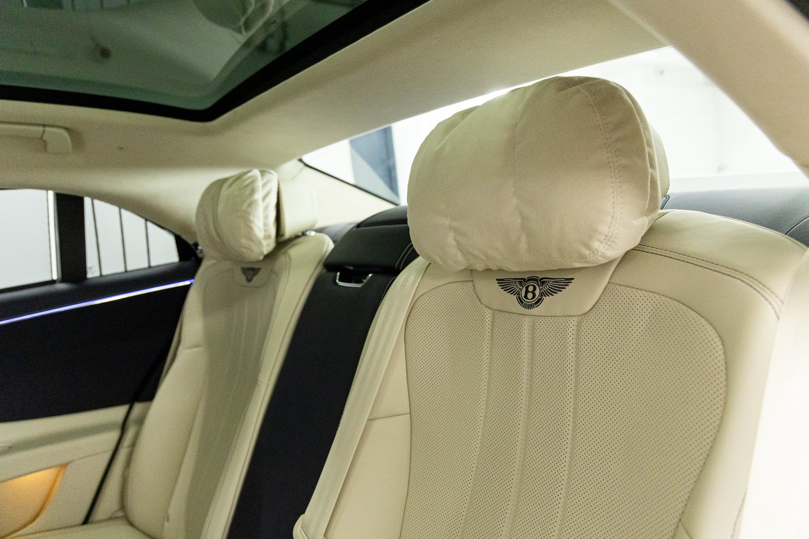 Certified 2026 Bentley Flying Spur V8 AWD/4WD image 27
