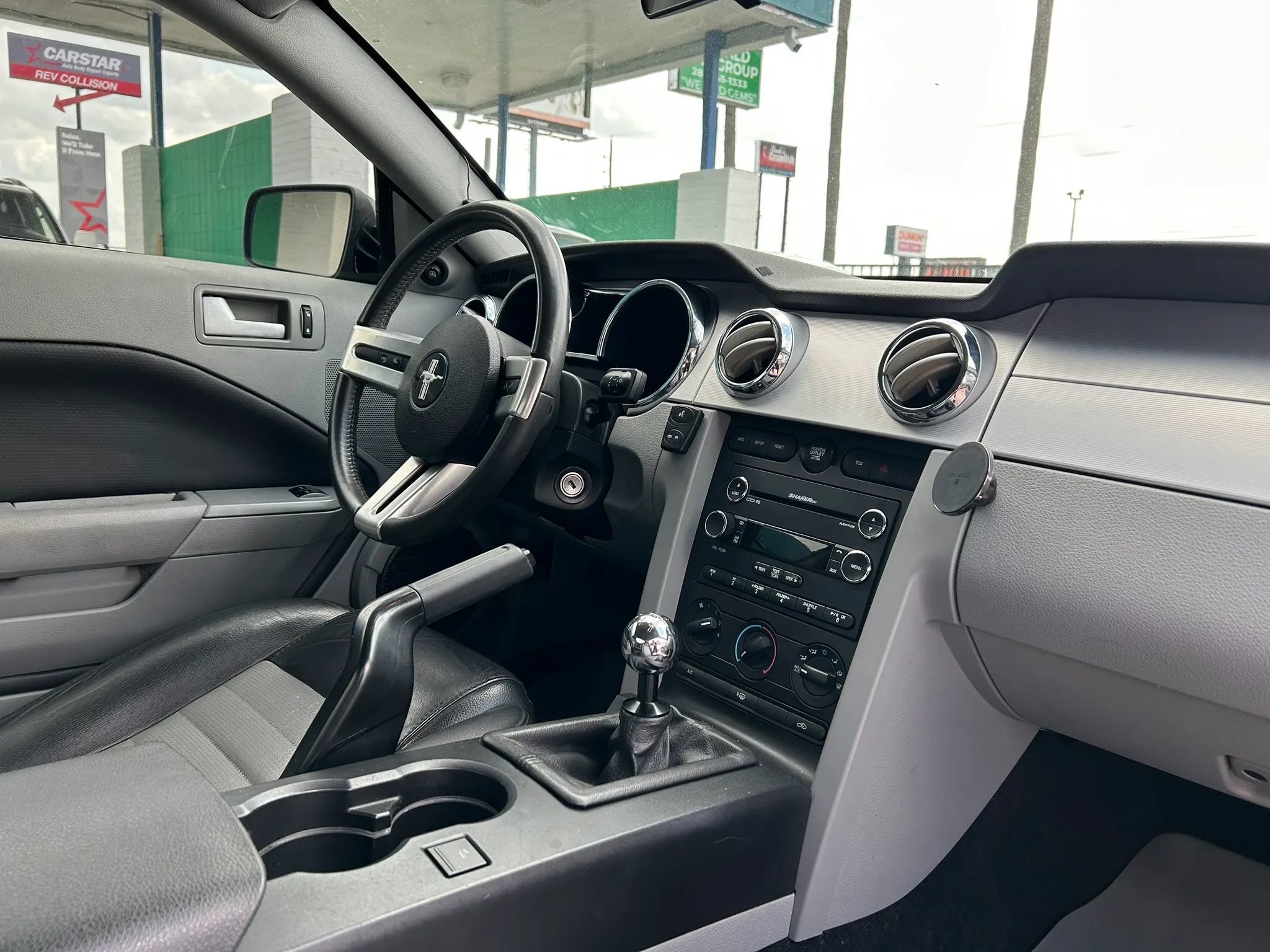 Used 2009 Ford Mustang GT Premium RWD image 13