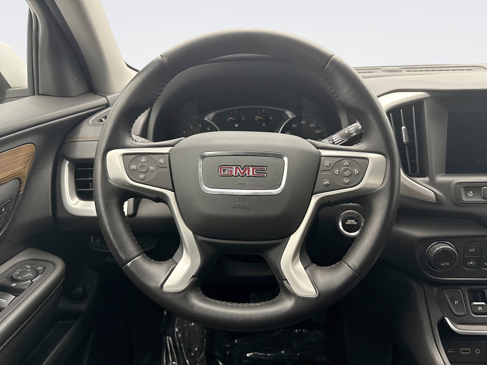 Used 2020 GMC Terrain SLE w/ Driver Convenience Package AWD/4WD image 12