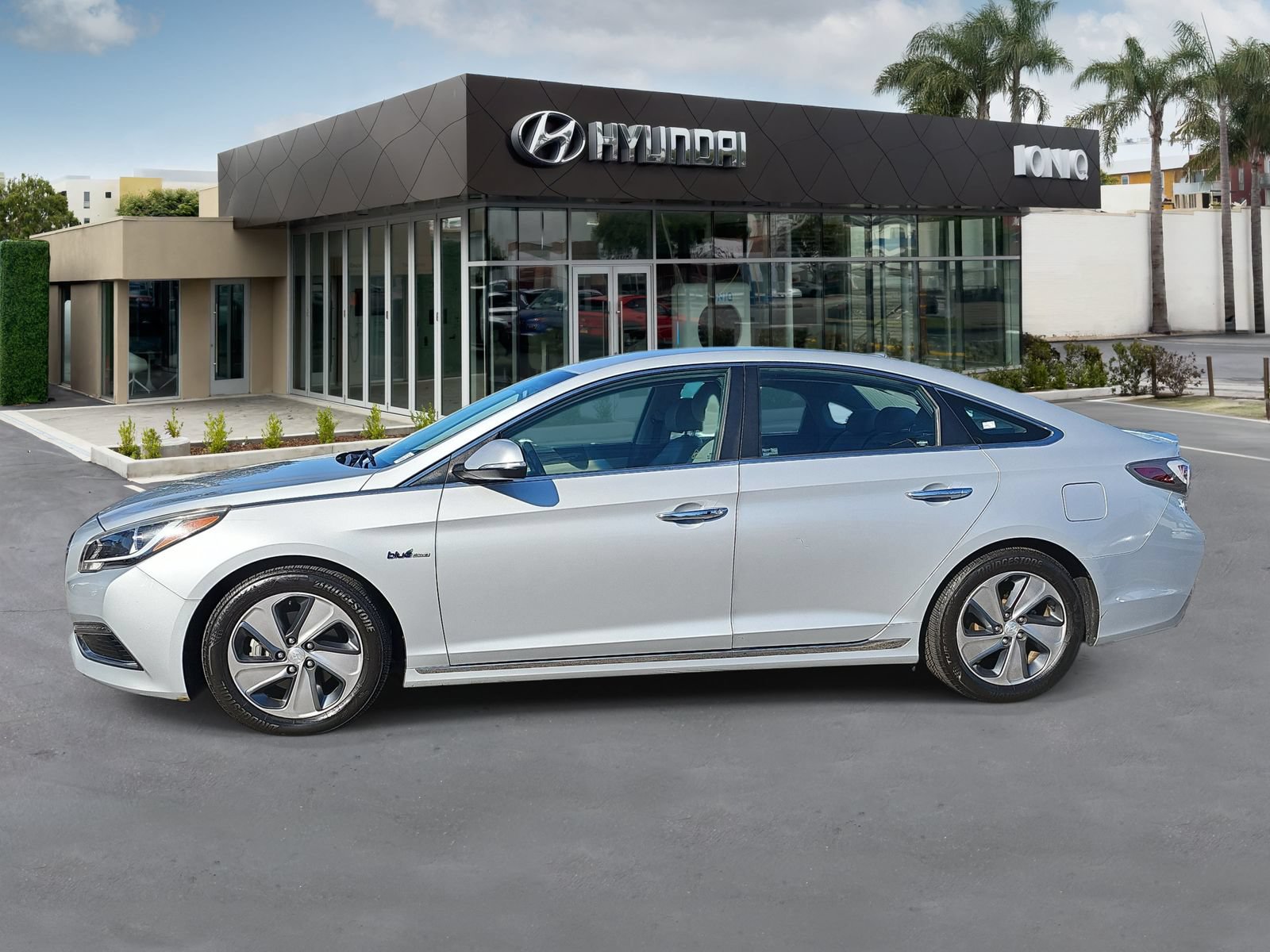 Used 2017 Hyundai Sonata Limited FWD image 6
